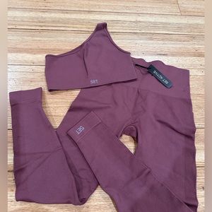 NWT SET Active Burgundy Leggings and Top Set